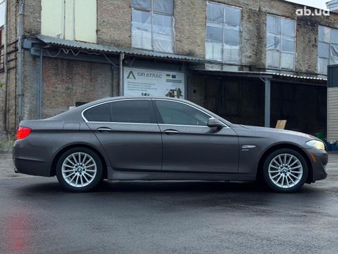 BMW 5 серия 2011 коричневый - фото 14