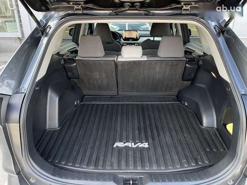 Toyota RAV4 2020 - фото 28