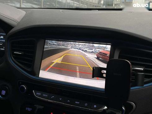Hyundai Ioniq 2016 - фото 14