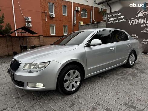 Skoda Superb 2012 - фото 12