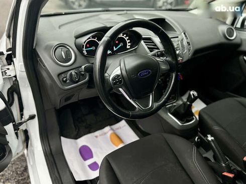 Ford Fiesta 2015 - фото 15