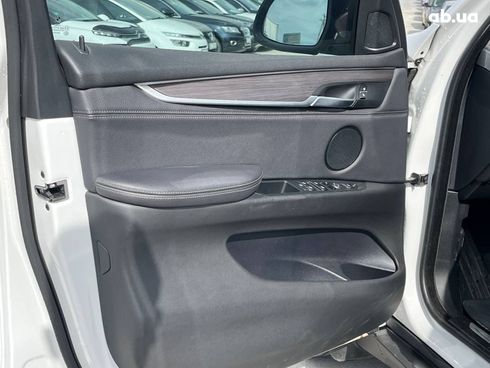 BMW X5 2018 белый - фото 6