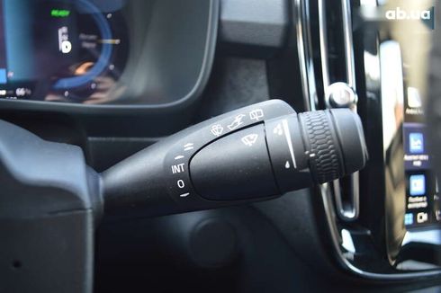 Volvo XC40 2023 - фото 26