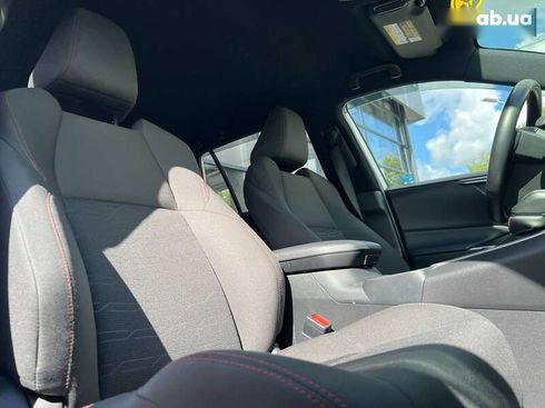 Toyota RAV4 2021 - фото 17