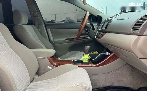 Toyota Camry 2004 - фото 13