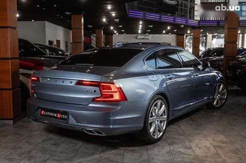 Volvo S90 2017 - фото 17