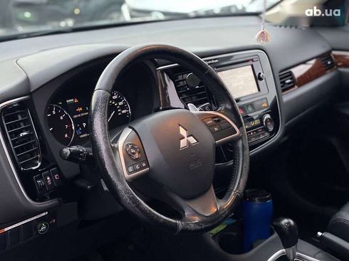 Mitsubishi Outlander 2015 - фото 11
