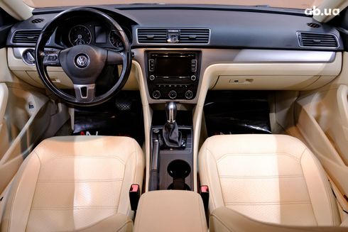 Volkswagen Passat 2015 черный - фото 7