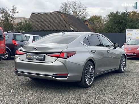 Lexus ES 2021 - фото 12