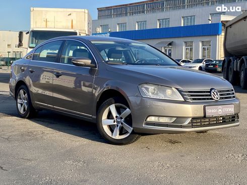 Volkswagen Passat 2011 коричневый - фото 9