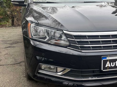 Volkswagen Passat 2018 черный - фото 3