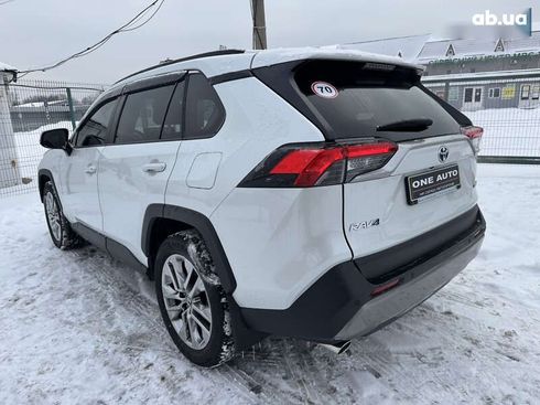 Toyota RAV4 2024 - фото 7