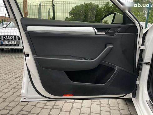Skoda Superb 2017 - фото 25