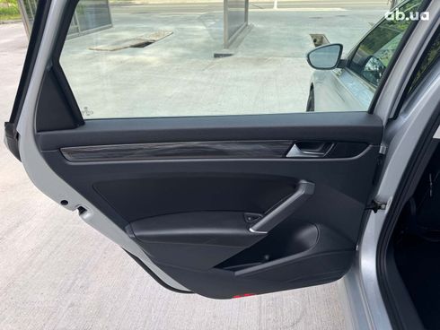 Volkswagen Passat 2019 серый - фото 23