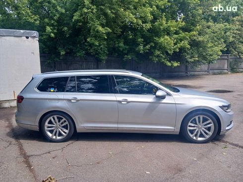 Volkswagen Passat 2017 серый - фото 4