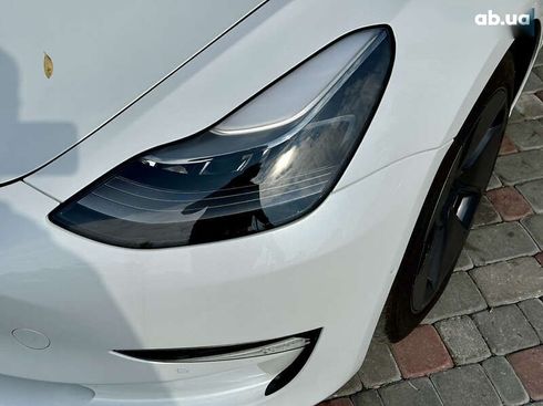 Tesla Model 3 2022 - фото 11