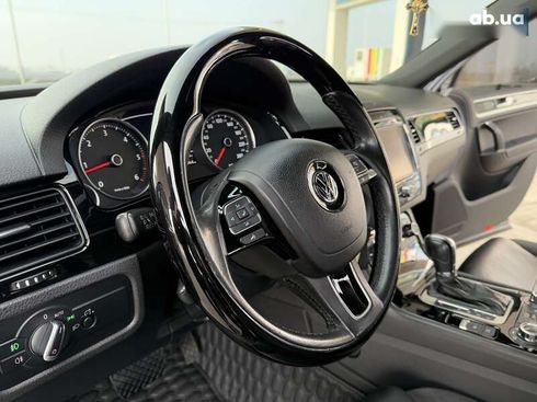 Volkswagen Touareg 2012 - фото 26