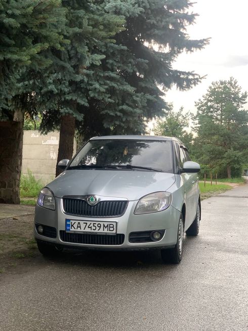 Skoda Fabia 2009 - фото 2