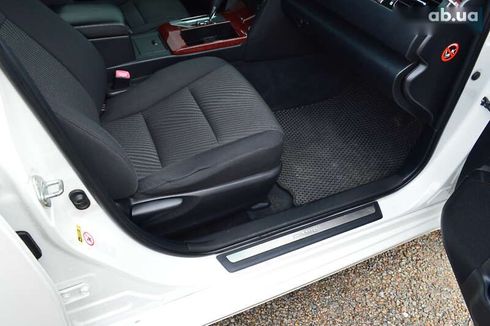 Toyota Camry 2011 - фото 18