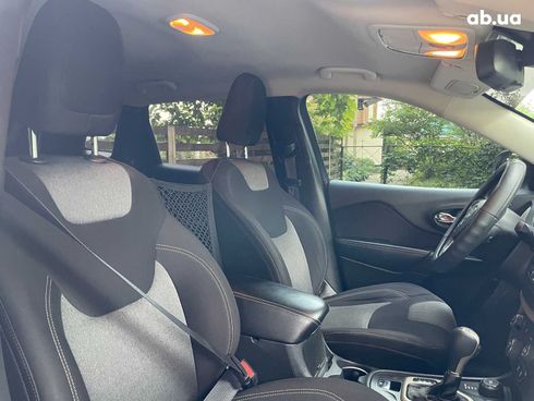 Jeep Cherokee 2014 белый - фото 56