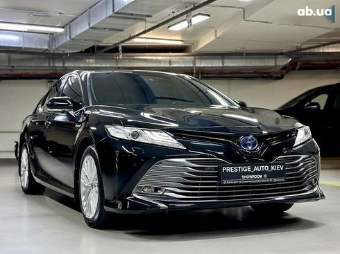 Toyota Camry 2020 - фото 16