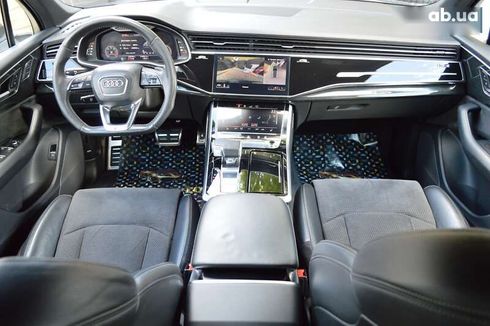 Audi Q7 2020 - фото 27