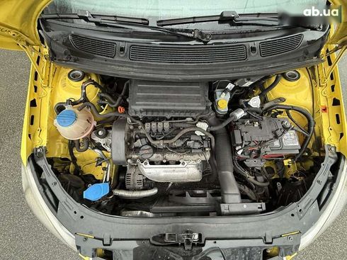 Skoda Fabia 2012 - фото 25