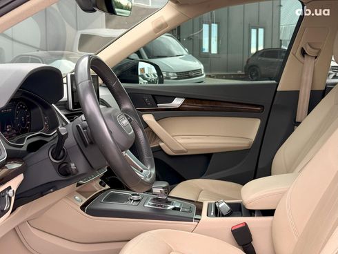 Audi Q5 2018 черный - фото 20
