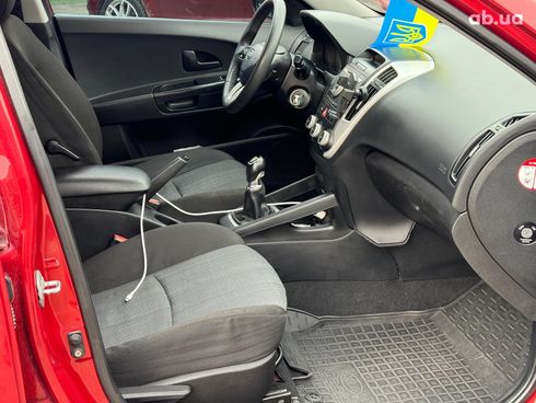 Kia Cee'd 2009 красный - фото 23