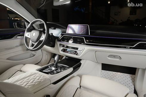 BMW Alpina B7 2019 - фото 25