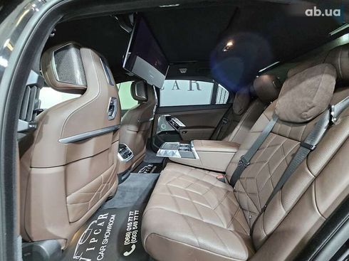 BMW i7 2024 - фото 16