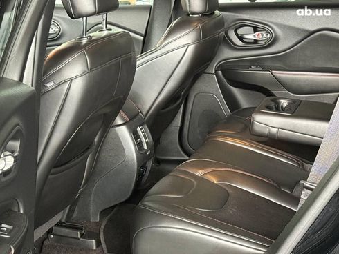 Jeep Cherokee 2018 черный - фото 16