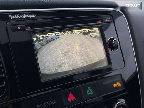 Mitsubishi Outlander 2015 - фото 26