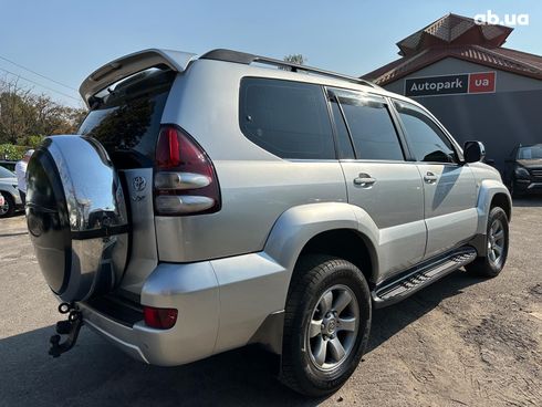 Toyota Land Cruiser Prado 2006 серый - фото 11