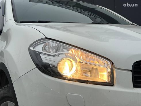 Nissan Qashqai 2011 белый - фото 26