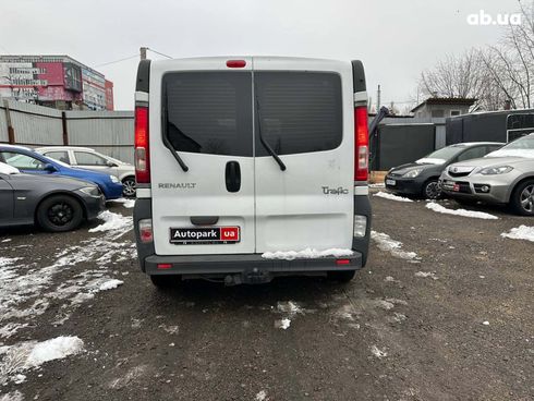 Renault Trafic 2010 белый - фото 7