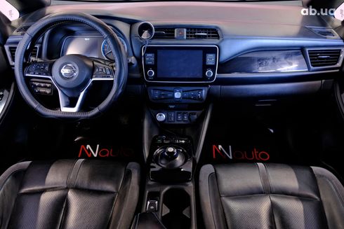 Nissan Leaf 2022 черный - фото 7