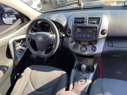 Toyota RAV4 2012 - фото 10