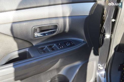 Mitsubishi Outlander 2013 - фото 15