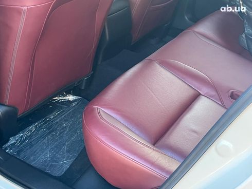 Mazda 3 2021 белый - фото 32