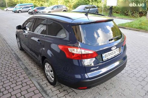 Ford Focus 2011 - фото 12