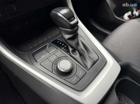 Toyota RAV4 2019 - фото 21