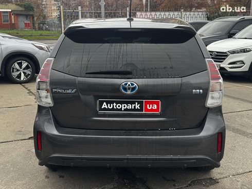 Toyota Prius V 2017 серый - фото 4