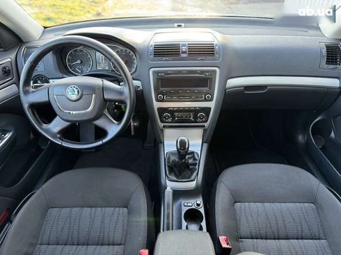 Skoda Octavia 2011 - фото 16