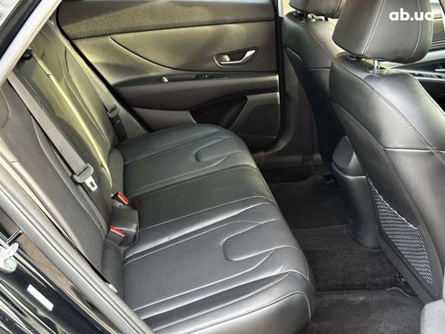 Hyundai Elantra 2022 черный - фото 21