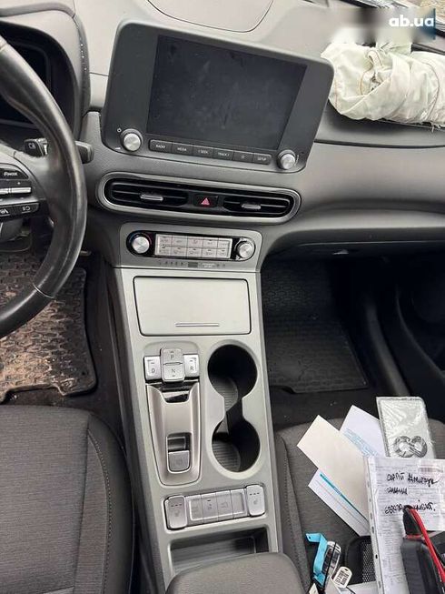 Hyundai Kona Electric 2023 - фото 11