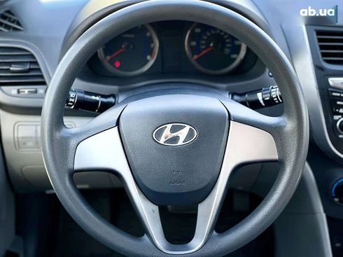 Hyundai Accent 2016 - фото 18