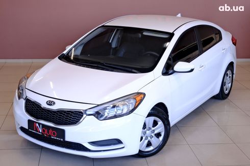 Kia Forte 2017 белый - фото 2
