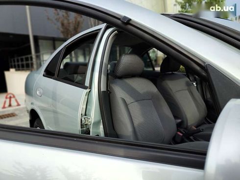 Nissan Almera 2007 - фото 30