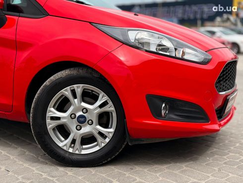 Ford Fiesta 2016 красный - фото 5